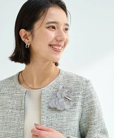 卒入式におすすめのコサージュ「グリーンレーベル」05
